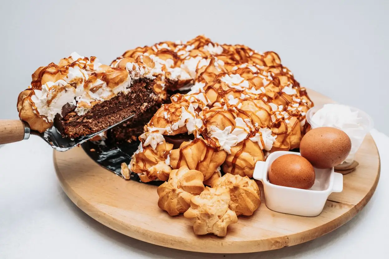 Bolo Profiteroles